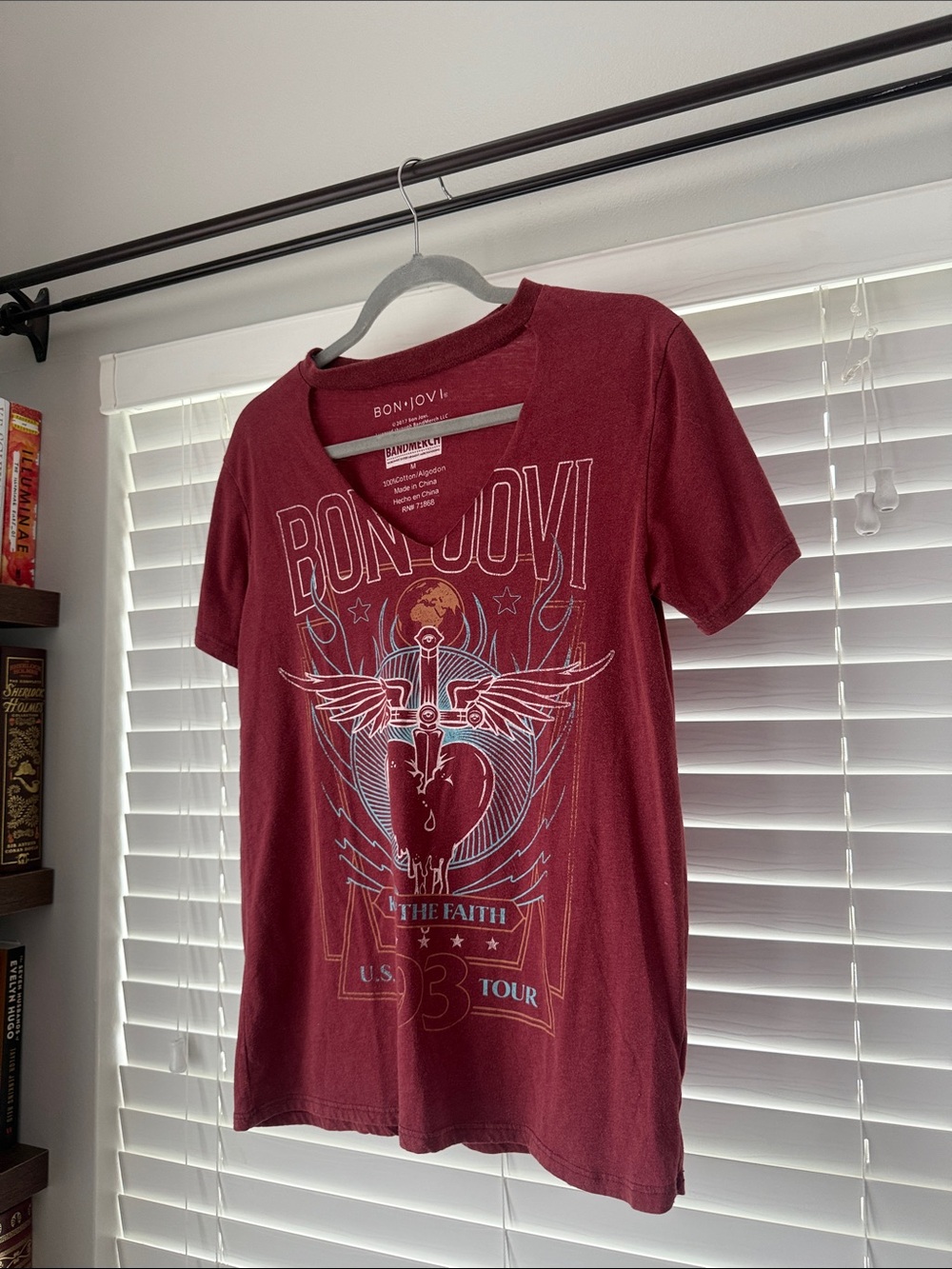 BANDMERCH Bob Jovi Rock Women's Burgundy Graphic Tee - 'Keep The Faith' Tour